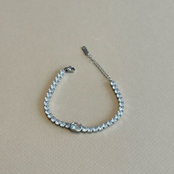 Elegant Silver Bracelet N1456 - Picture 2 of 4